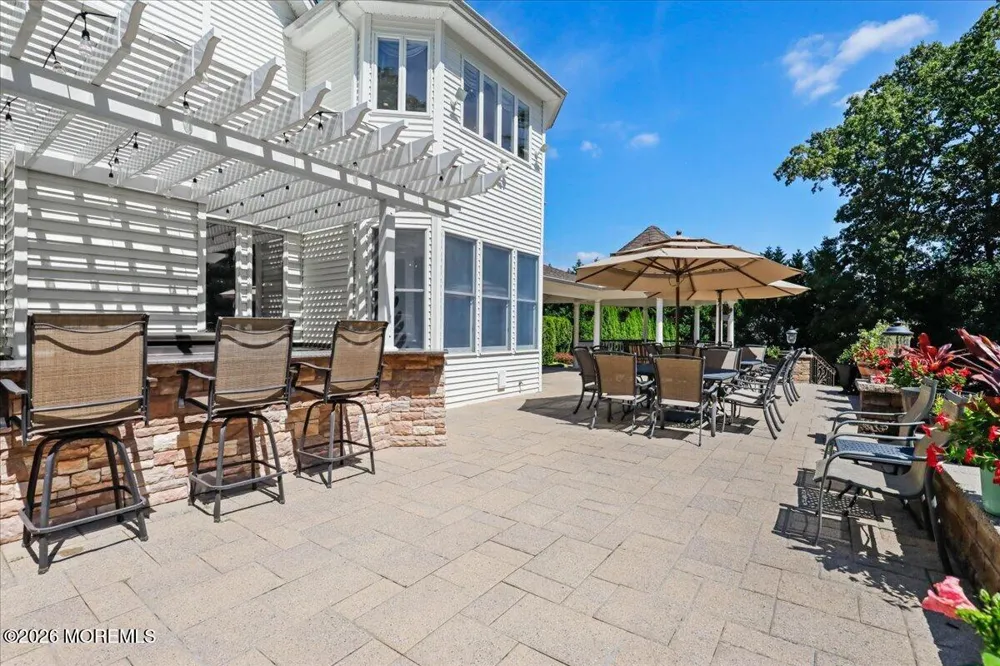 8 Blueberry Hill Marlboro, NJ 07746
