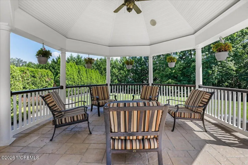 8 Blueberry Hill Marlboro, NJ 07746