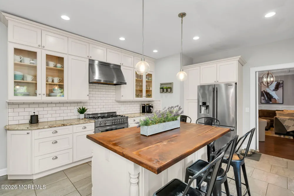 333 Sycamore Avenue Shrewsbury, NJ 07702