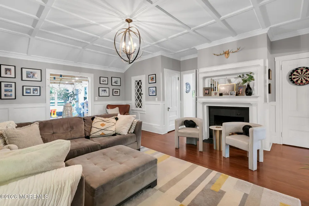 333 Sycamore Avenue Shrewsbury, NJ 07702