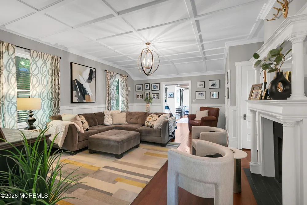 333 Sycamore Avenue Shrewsbury, NJ 07702