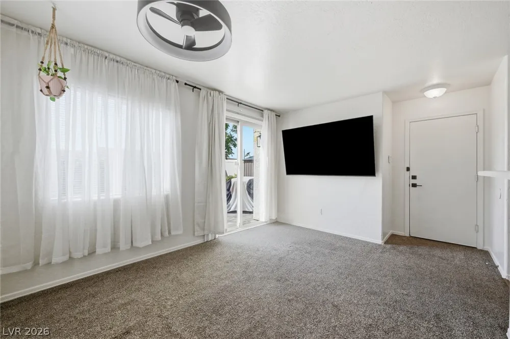 5339 Aurora Beam Avenue Las Vegas, NV 89122