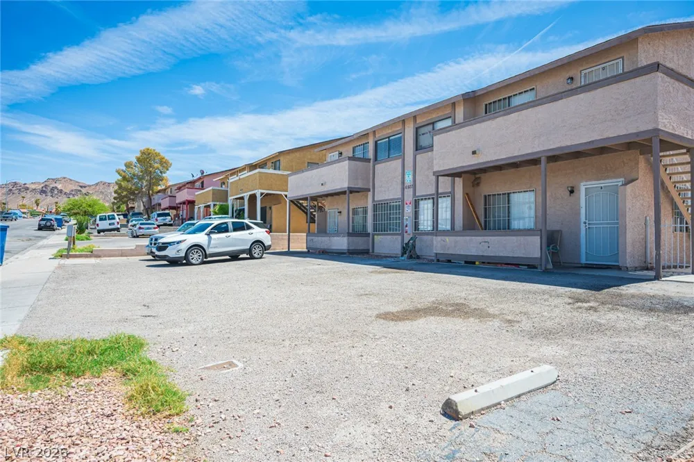 6927 Appleton Drive Las Vegas, NV 89156