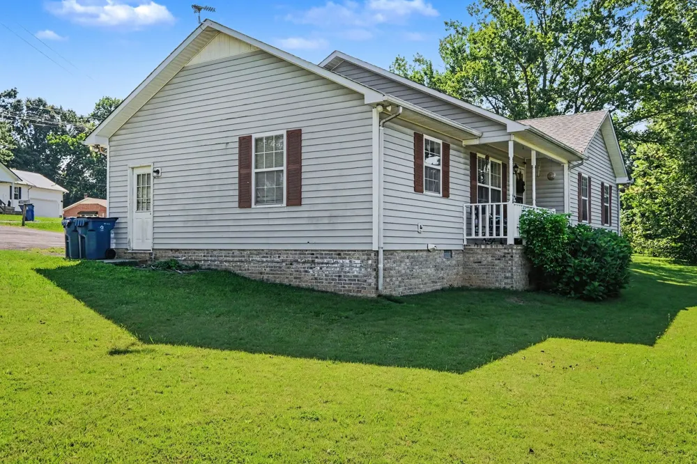 22 Edgewood Ct Manchester, TN 37355