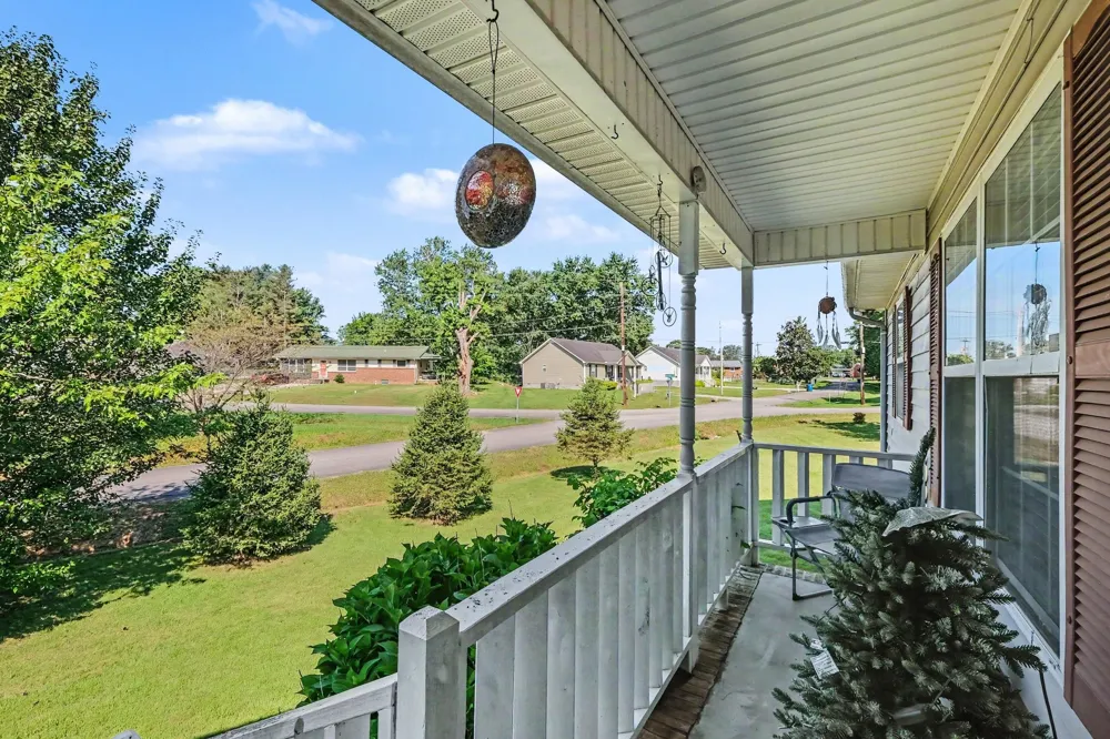 22 Edgewood Ct Manchester, TN 37355