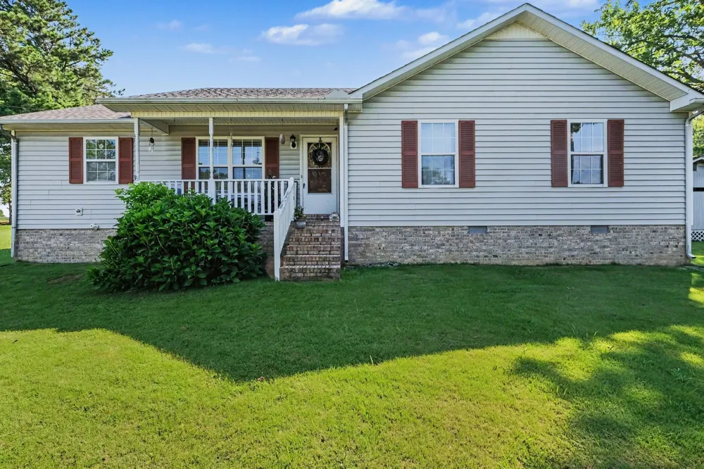 22 Edgewood Ct Manchester, TN 37355