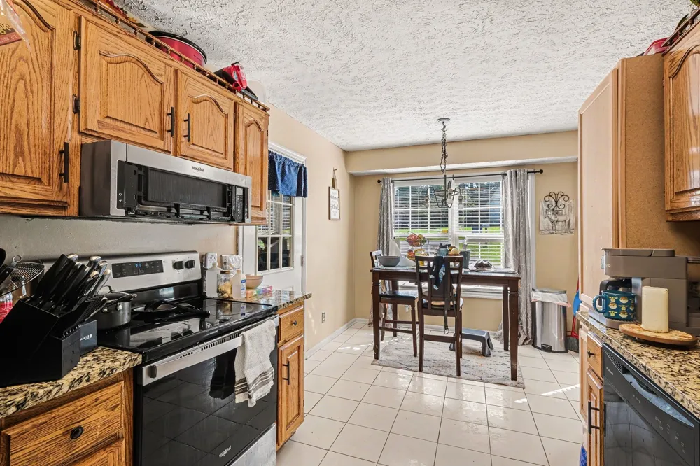 22 Edgewood Ct Manchester, TN 37355