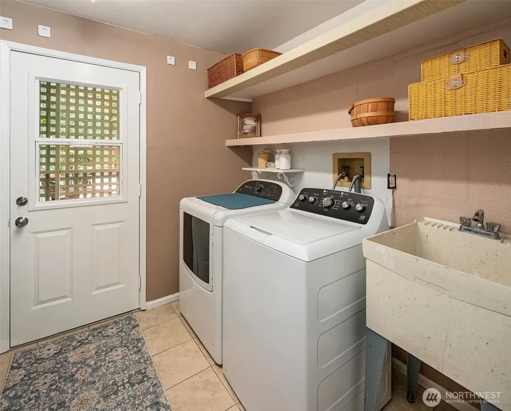 8760 SW 190th Street Vashon, WA 98070