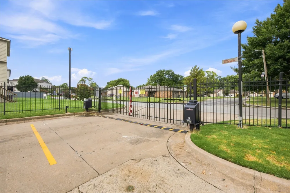 1730 E 67th Street #301 Tulsa, OK 74136