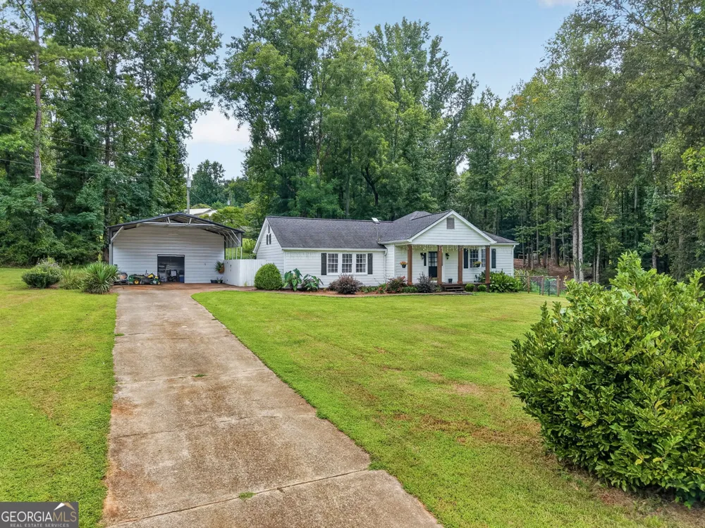 1042 Carl Bramlett RD Winder, GA 30680