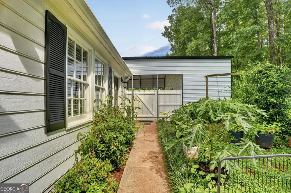 1042 Carl Bramlett RD Winder, GA 30680