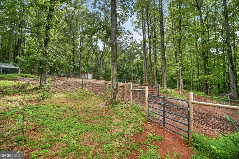 1042 Carl Bramlett RD Winder, GA 30680