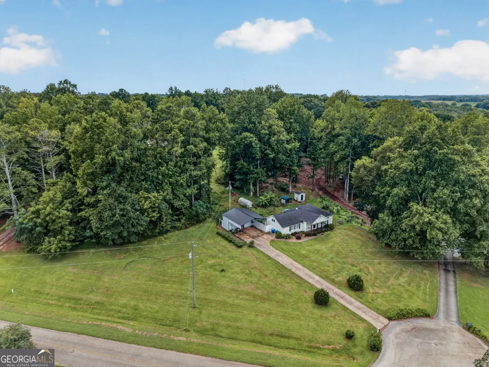 1042 Carl Bramlett RD Winder, GA 30680