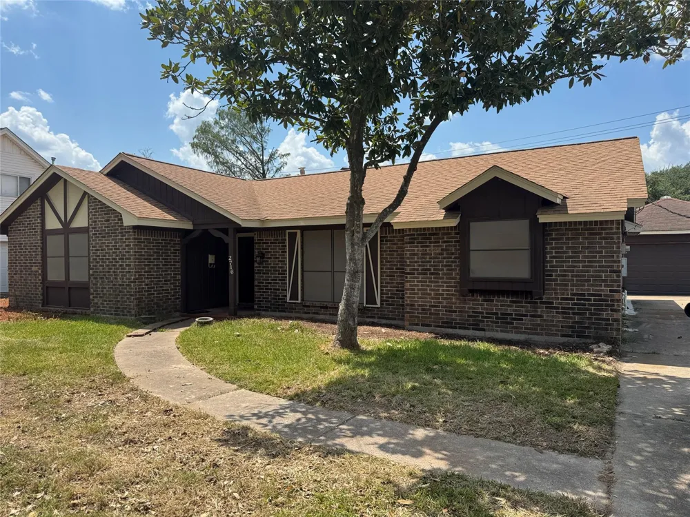 2716 Stratford St Street Pearland, TX 77581