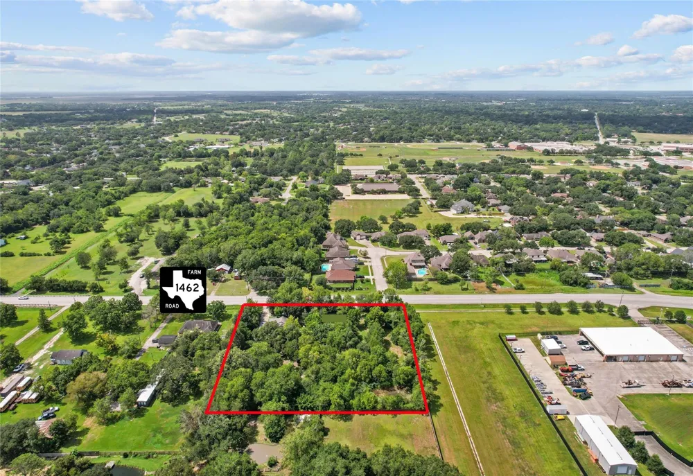 2305 Fm 1462 Road Alvin, TX 77511