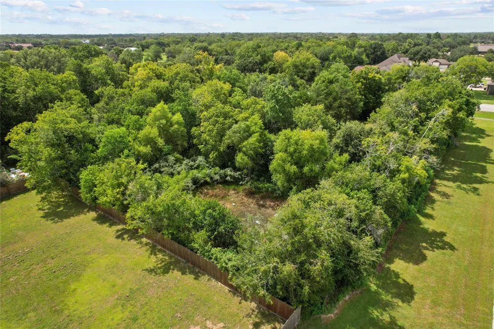 2305 Fm 1462 Road Alvin, TX 77511