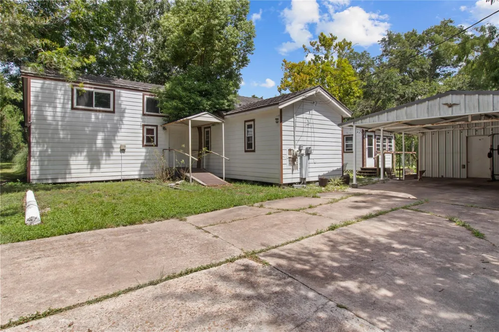 2305 Fm 1462 Road Alvin, TX 77511