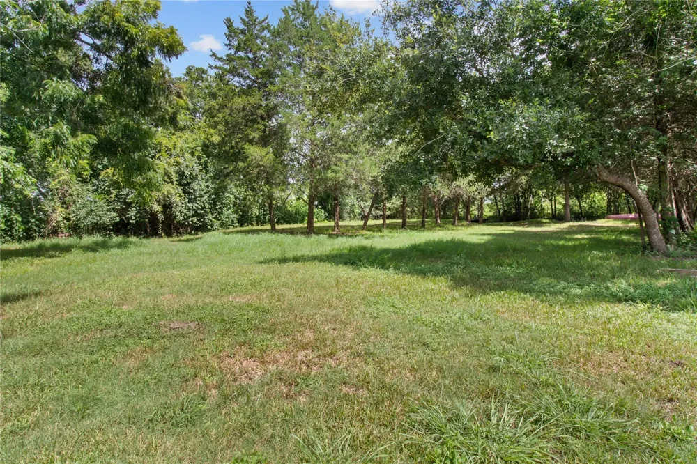 2305 Fm 1462 Road Alvin, TX 77511
