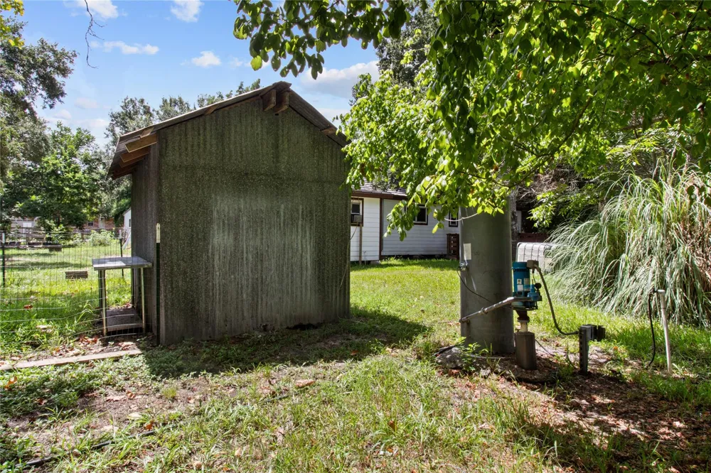 2305 Fm 1462 Road Alvin, TX 77511