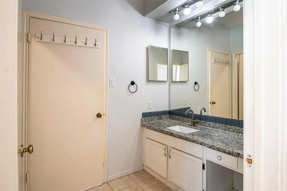 8055 Cambridge Street #101 Houston, TX 77054