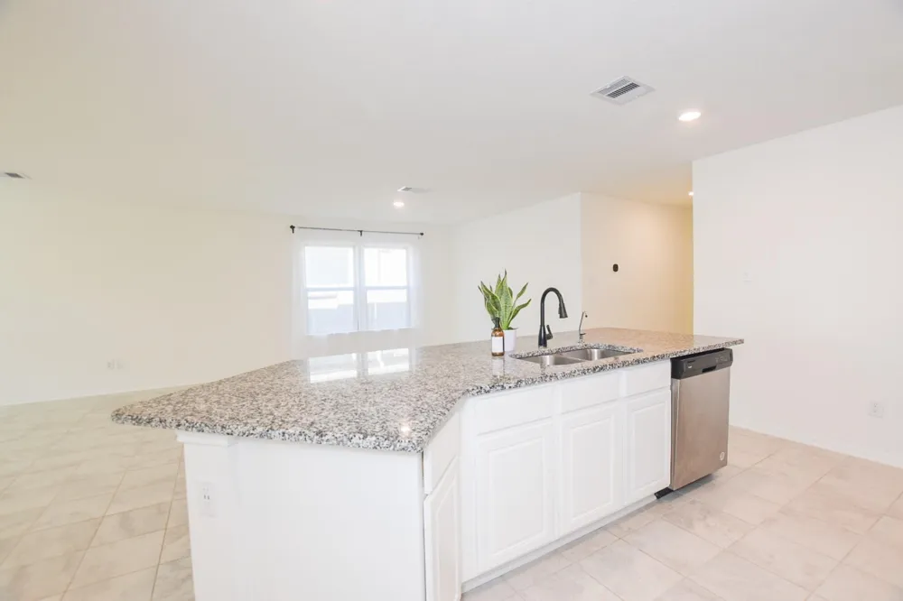 10306 Russell Pines Drive Iowa Colony, TX 77583