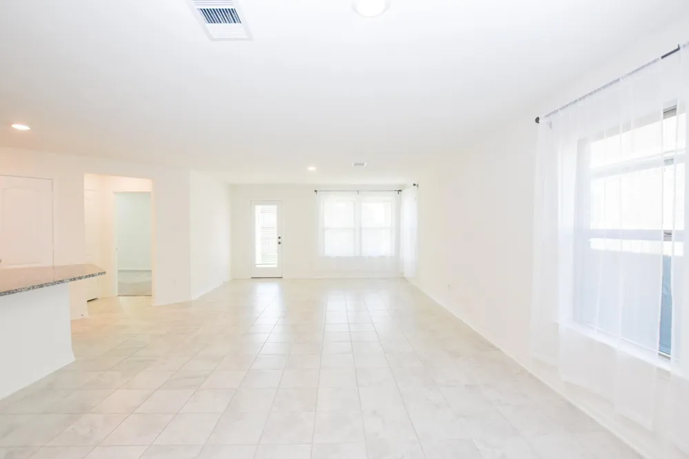 10306 Russell Pines Drive Iowa Colony, TX 77583