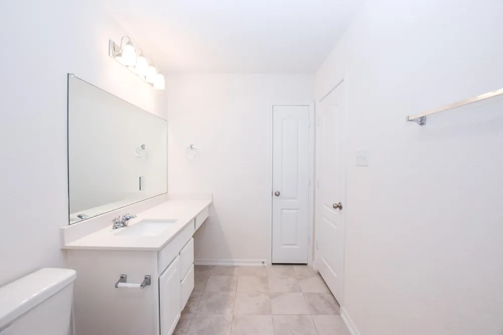 10306 Russell Pines Drive Iowa Colony, TX 77583