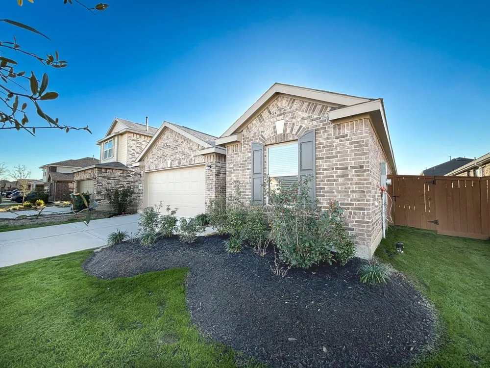 10306 Russell Pines Drive Iowa Colony, TX 77583