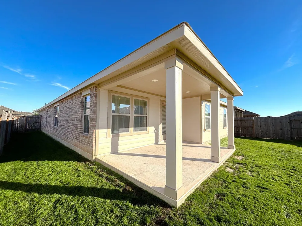 10306 Russell Pines Drive Iowa Colony, TX 77583
