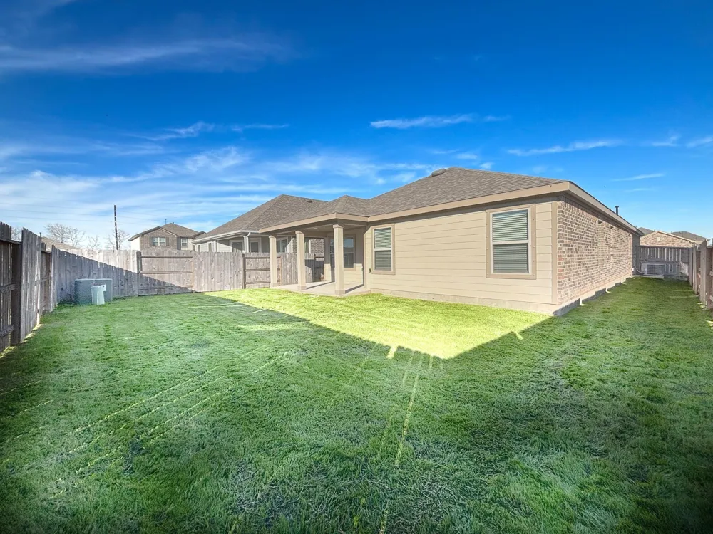 10306 Russell Pines Drive Iowa Colony, TX 77583