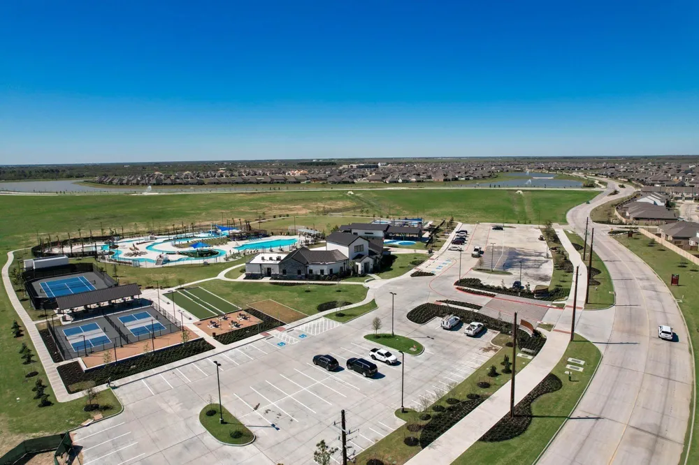 10306 Russell Pines Drive Iowa Colony, TX 77583