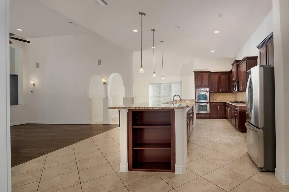 46 Caprice Bend Place Tomball, TX 77375
