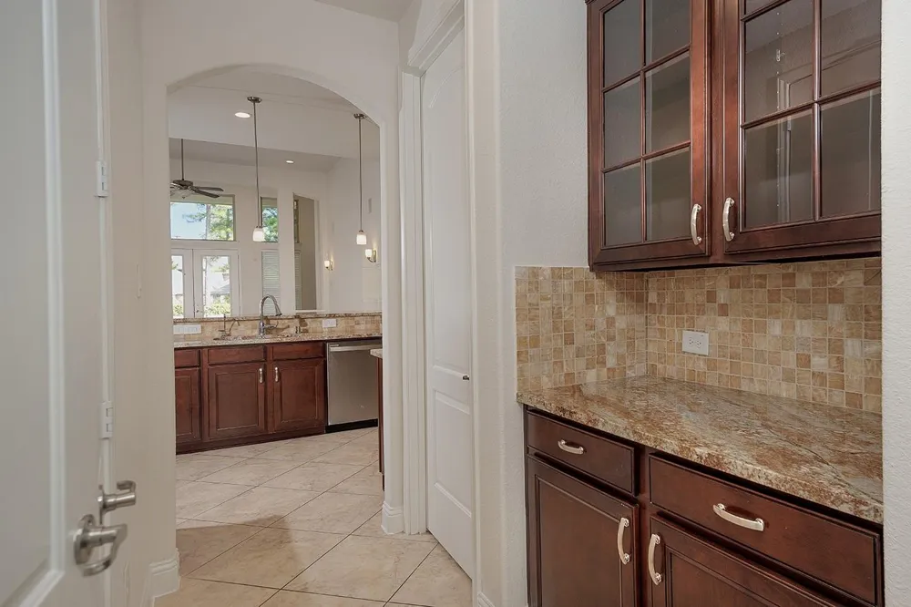 46 Caprice Bend Place Tomball, TX 77375