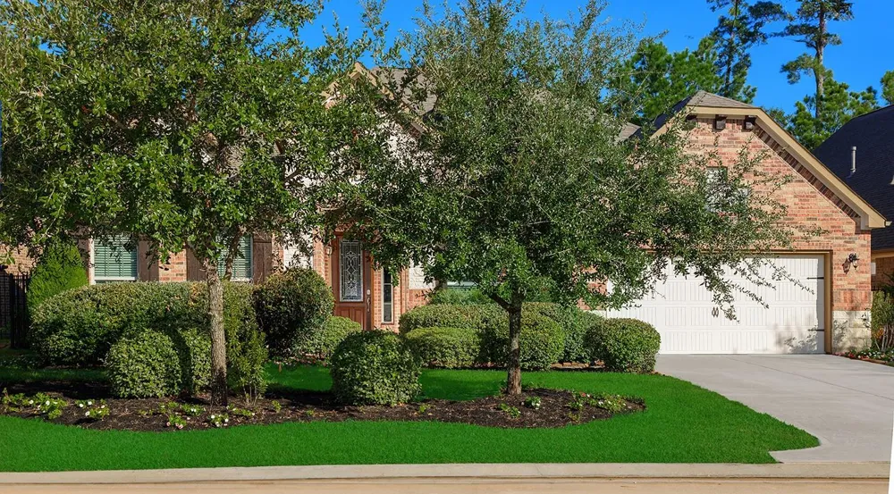 46 Caprice Bend Place Tomball, TX 77375