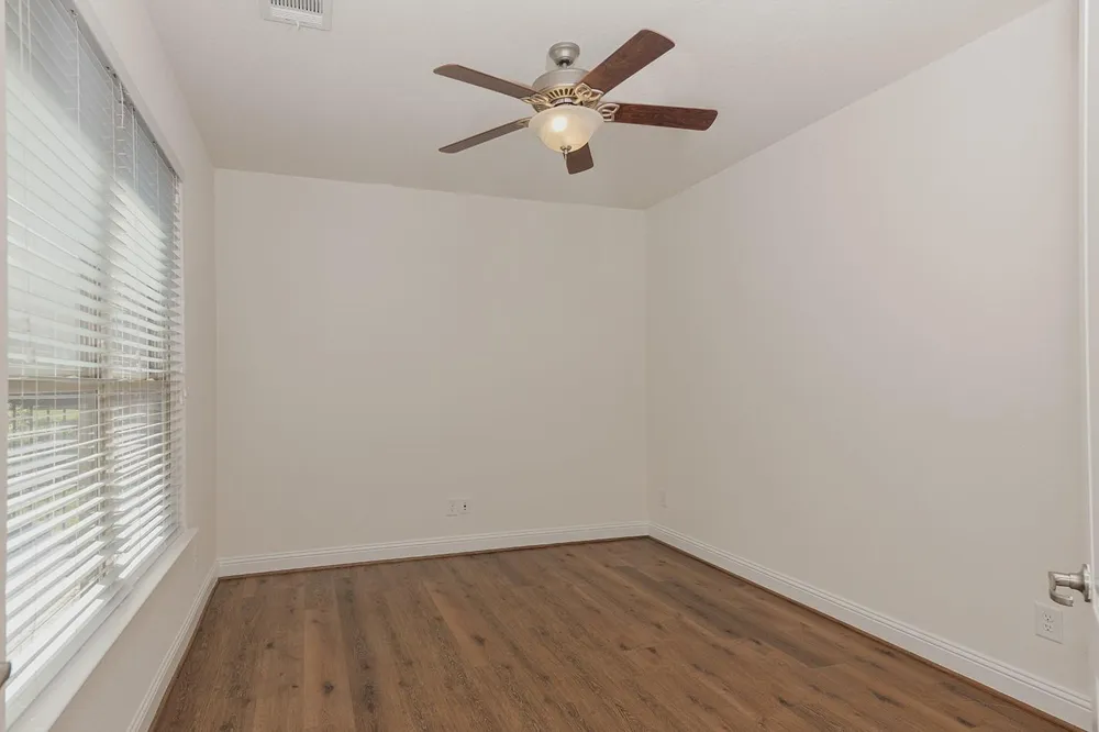46 Caprice Bend Place Tomball, TX 77375