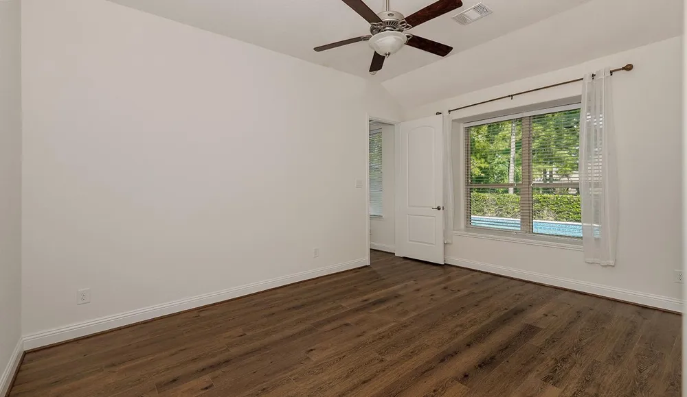 46 Caprice Bend Place Tomball, TX 77375