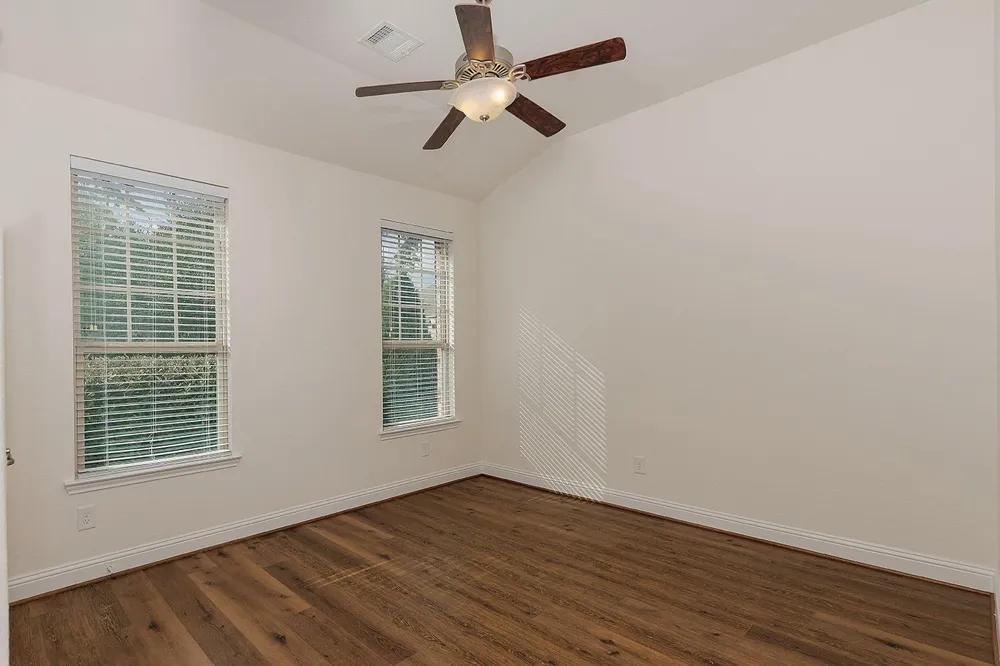 46 Caprice Bend Place Tomball, TX 77375