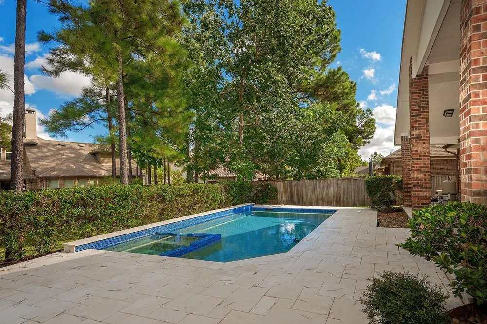 46 Caprice Bend Place Tomball, TX 77375