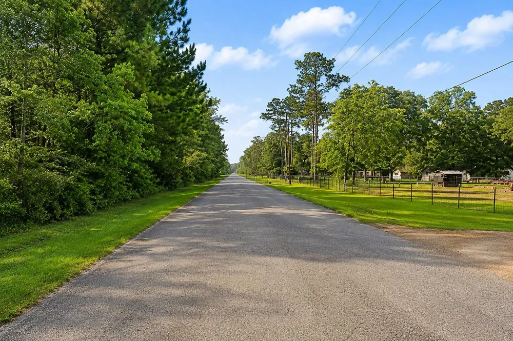 247 County Road 6763 Dayton, TX 77535
