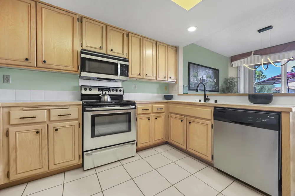 55590 Southern La Quinta, CA 92253