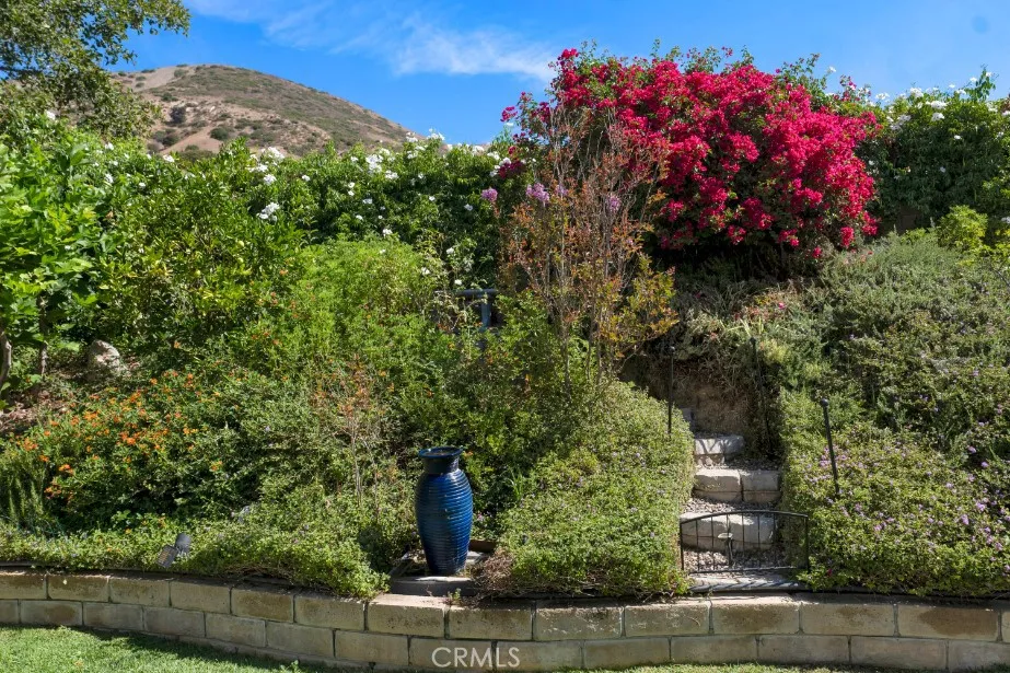 12354 Yew Court Porter Ranch, CA 91326