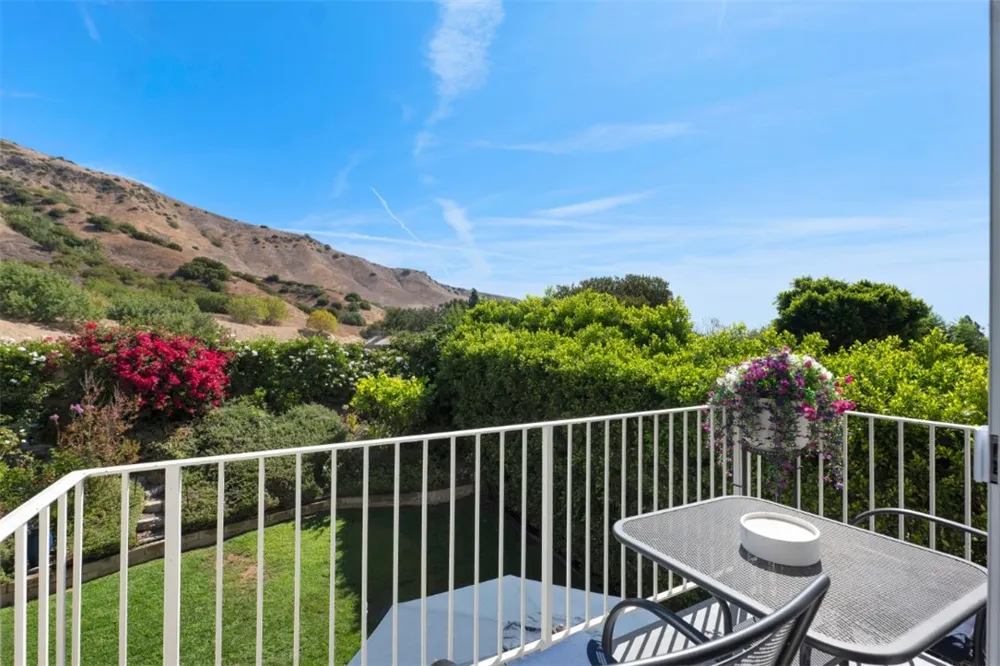 12354 Yew Court Porter Ranch, CA 91326