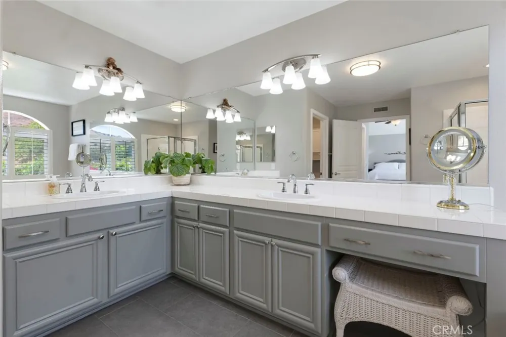12354 Yew Court Porter Ranch, CA 91326