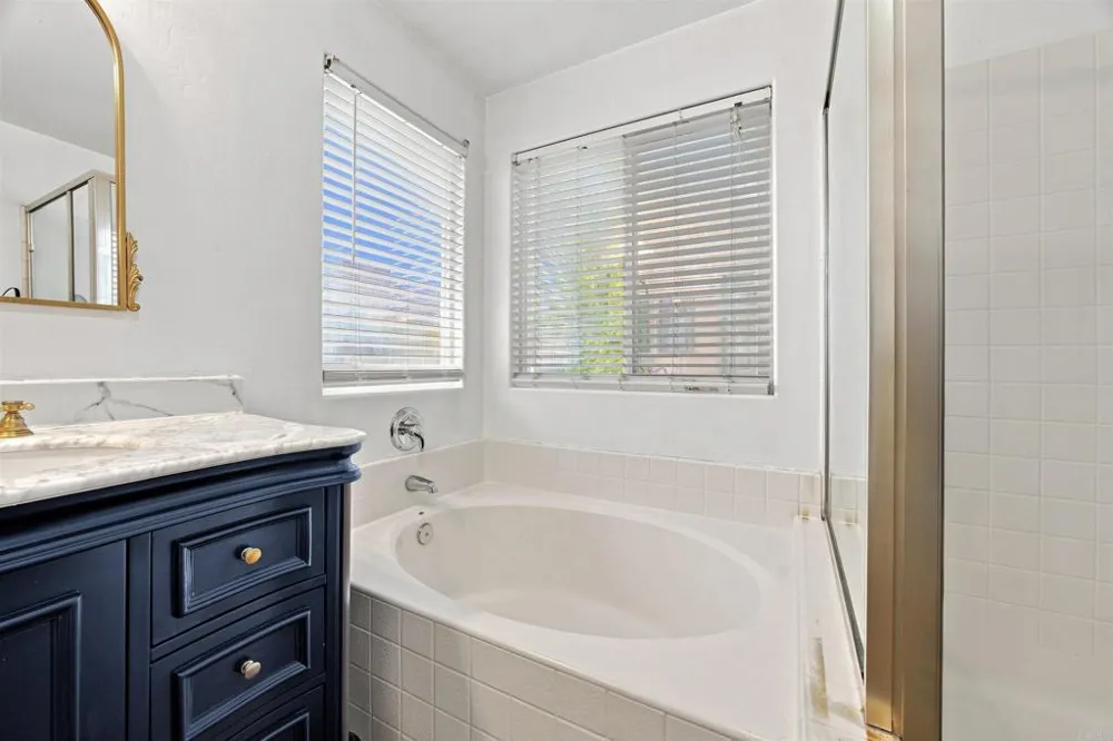 6213 Brewer Creek Drive Bakersfield, CA 93313