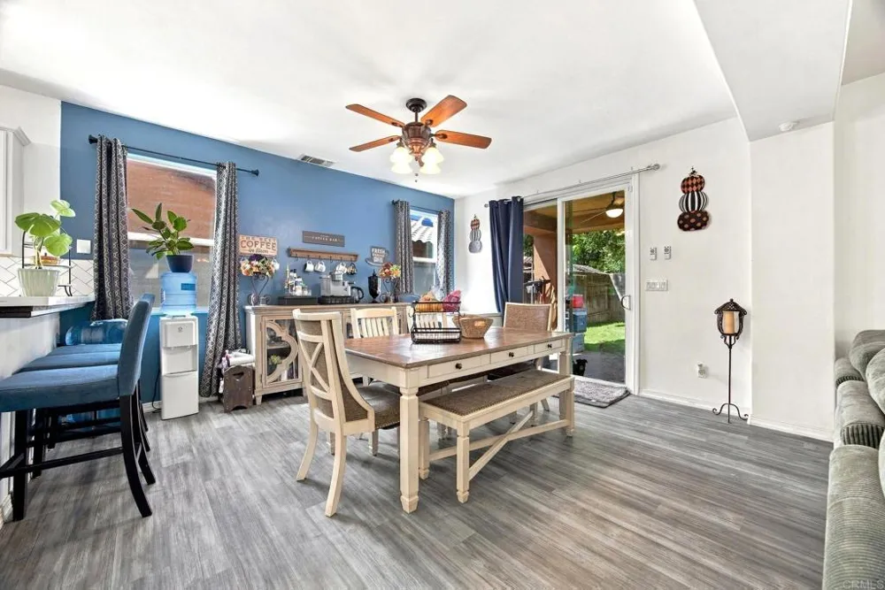 6213 Brewer Creek Drive Bakersfield, CA 93313