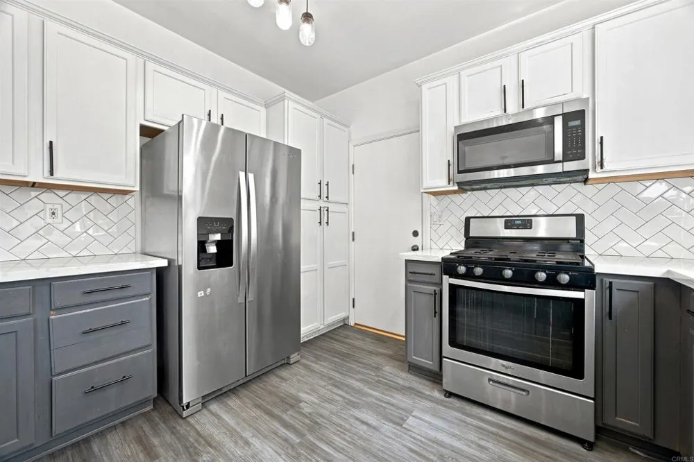 6213 Brewer Creek Drive Bakersfield, CA 93313