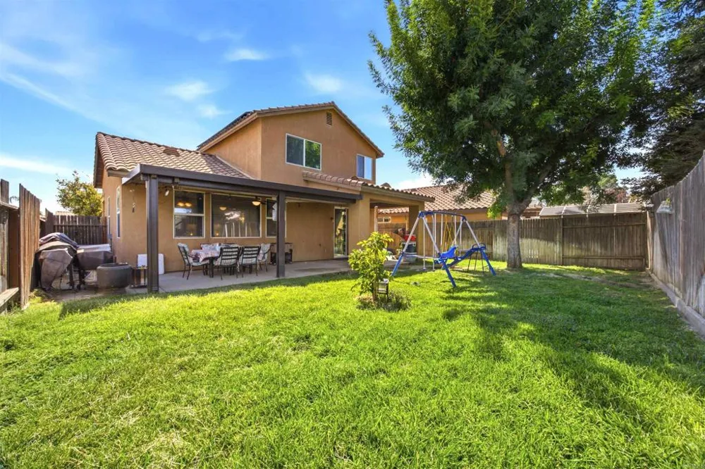 6213 Brewer Creek Drive Bakersfield, CA 93313