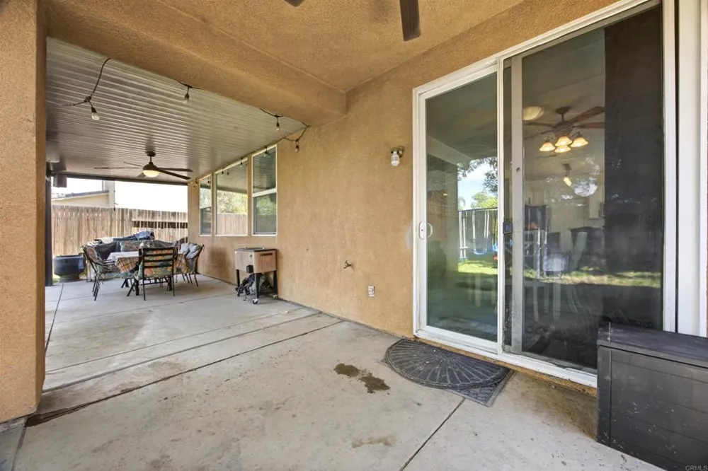 6213 Brewer Creek Drive Bakersfield, CA 93313