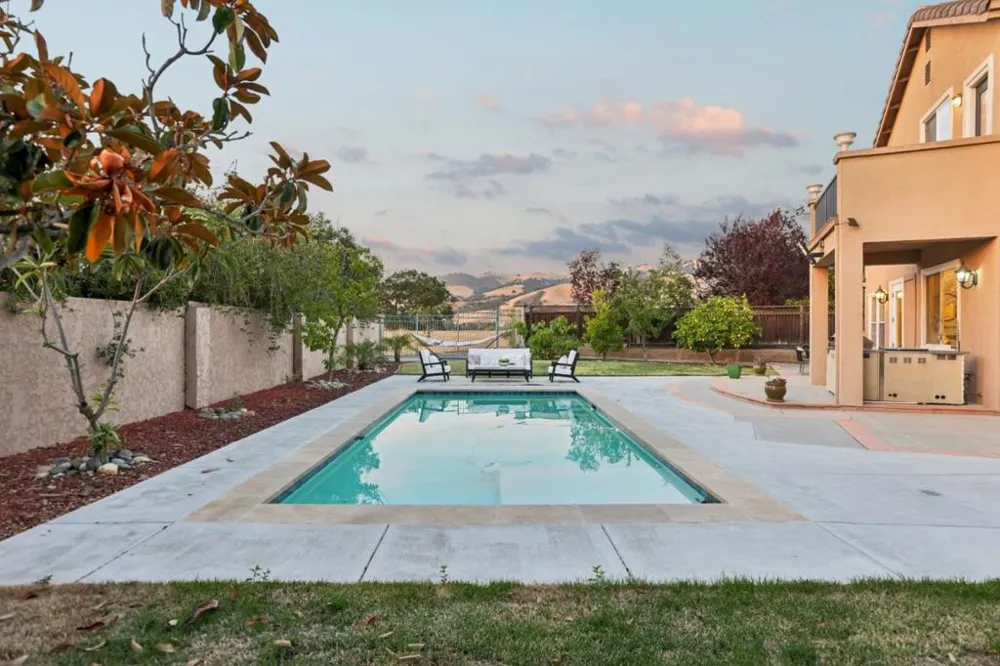 6039 La Spezia Place San Jose, CA 95138