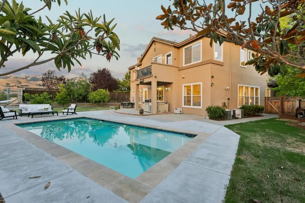 6039 La Spezia Place San Jose, CA 95138